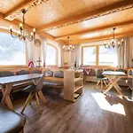 豪斯华纳酒店